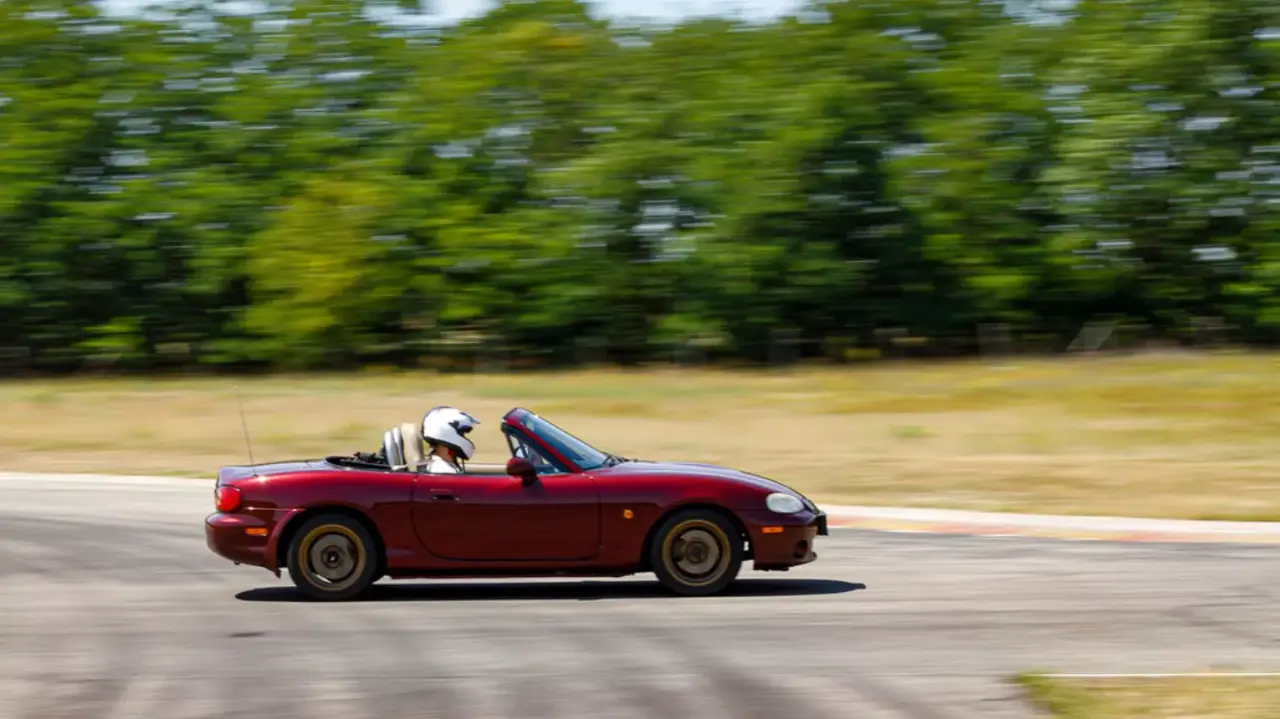 Kezeld magabiztosan autód! – Egyéni Pályaautós tréning