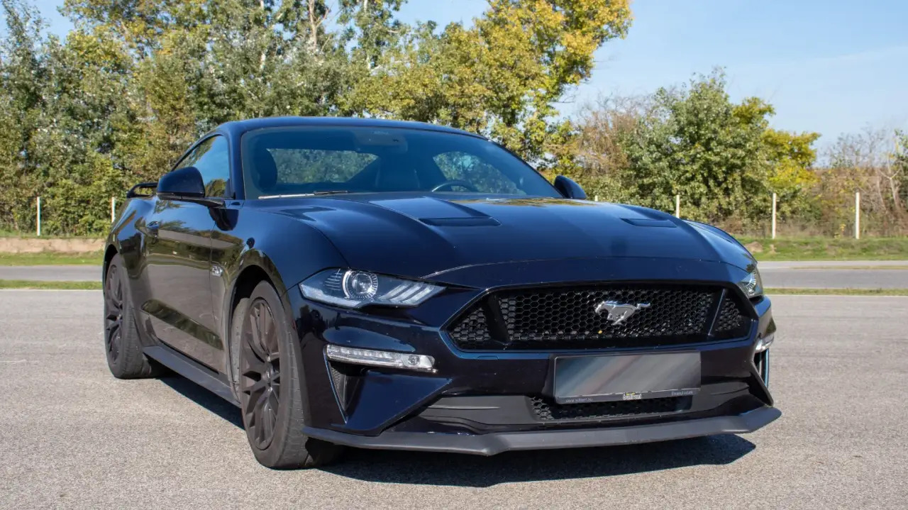 Mustang GT 2021 élményvezetés az M-Ringen