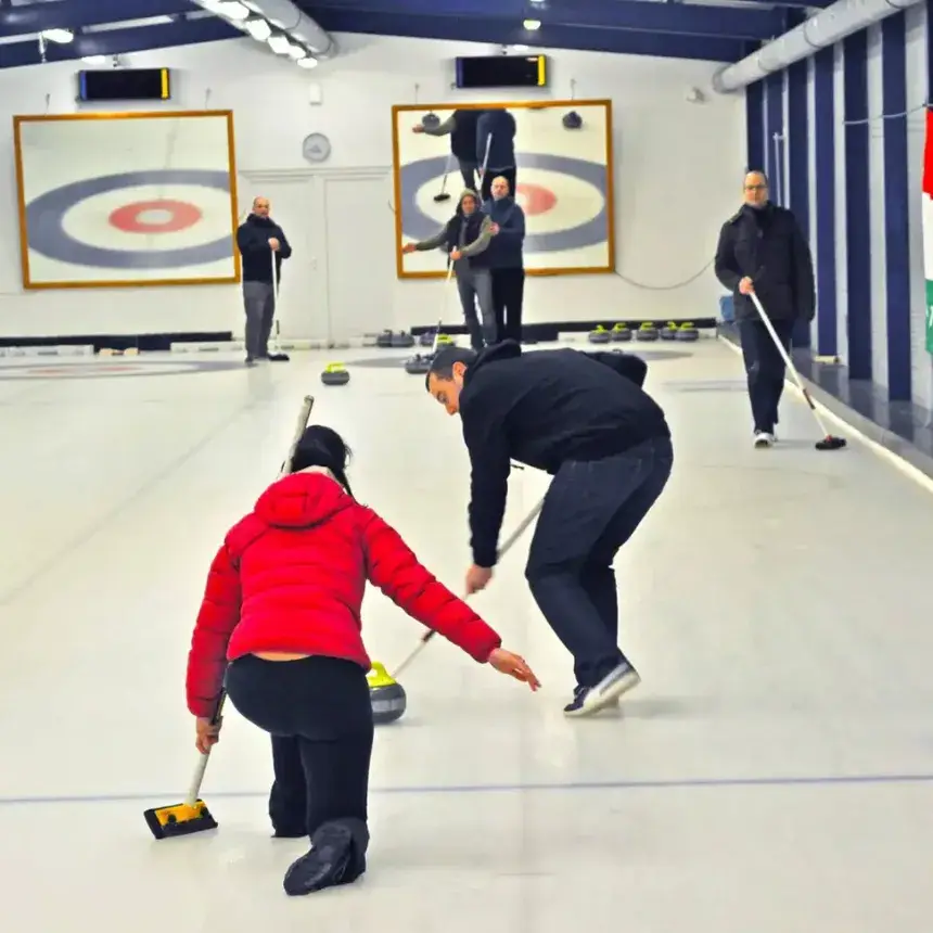 Curling 8 fő részére 1 pálya