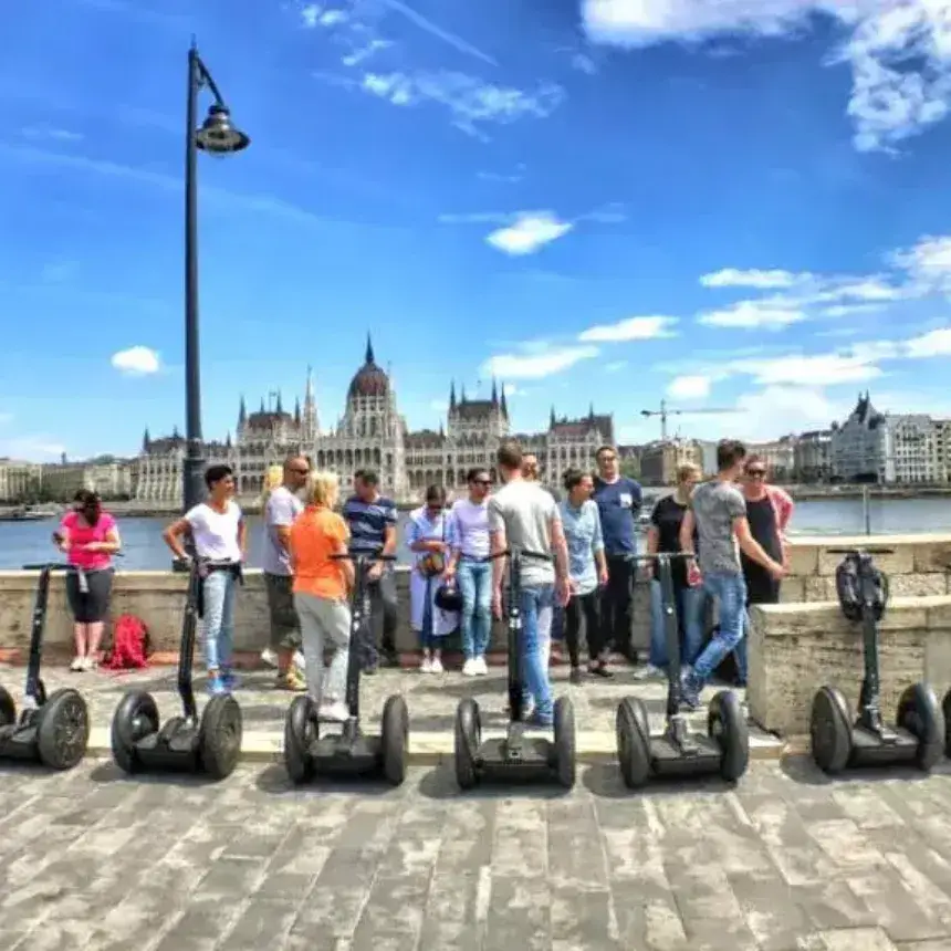 Irány a belváros, Gellért-hegy és a vár segwayel