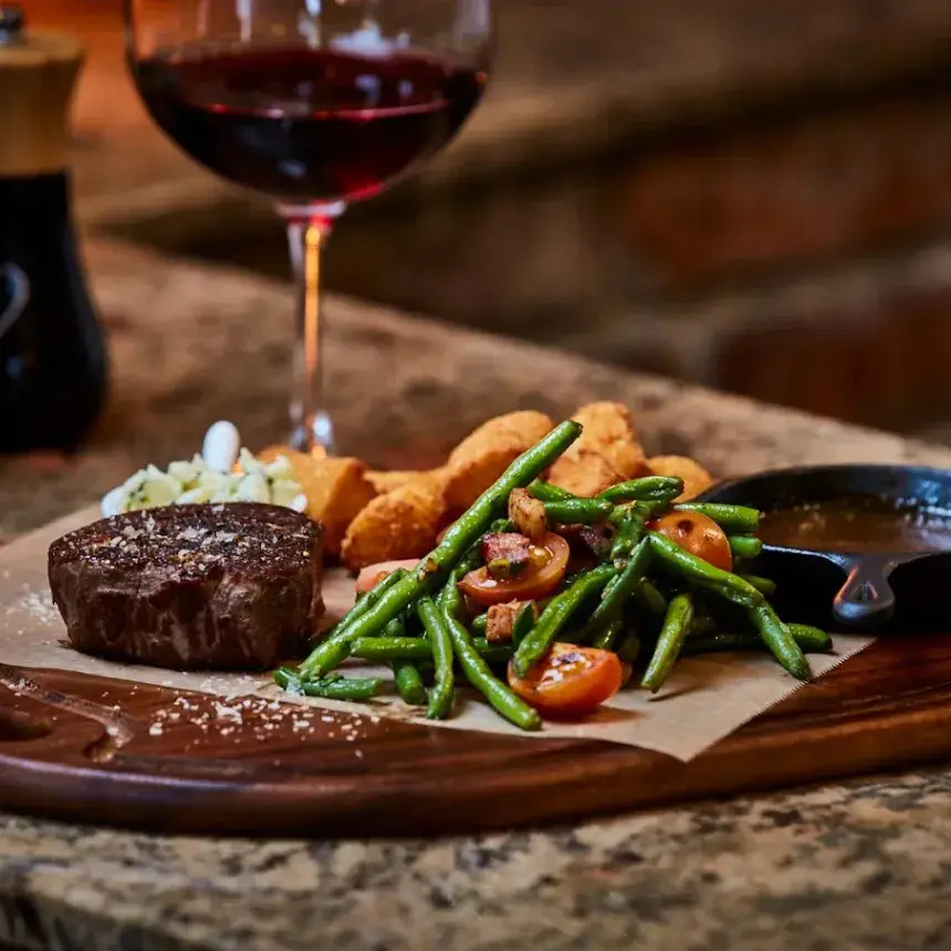 Sváb ízekkel fűszerezett randevú Pilisvörösváron a Stube Étteremben