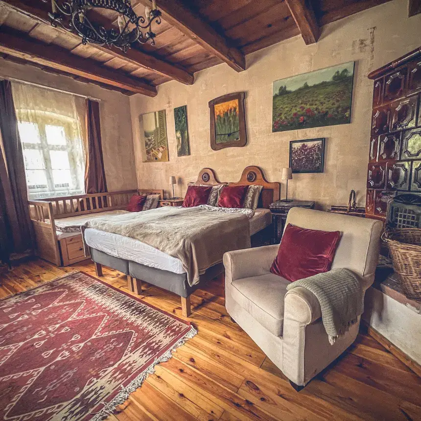 Lazulj Barátaiddal a Padláskincsek Birtokon Nagybörzsönyben