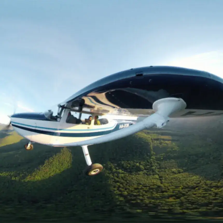 Egy teljes nap a pilótafülkében: Pilóta Tréning Program a Farkashegyi repülőtéren