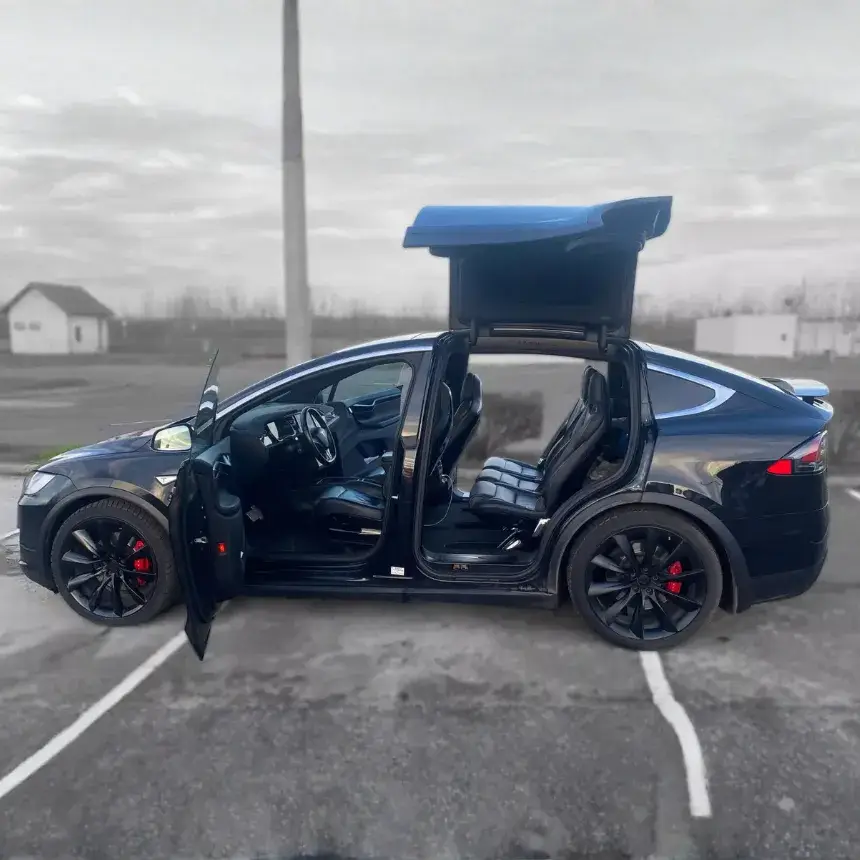 824 lóerős Tesla X vezetés / Ízelítő csomag