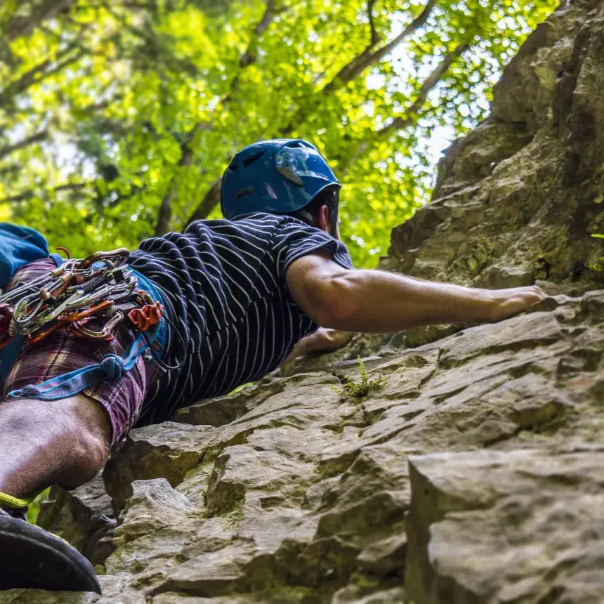 Adrenalin a magasban! – Sziklamászás a Mátrában