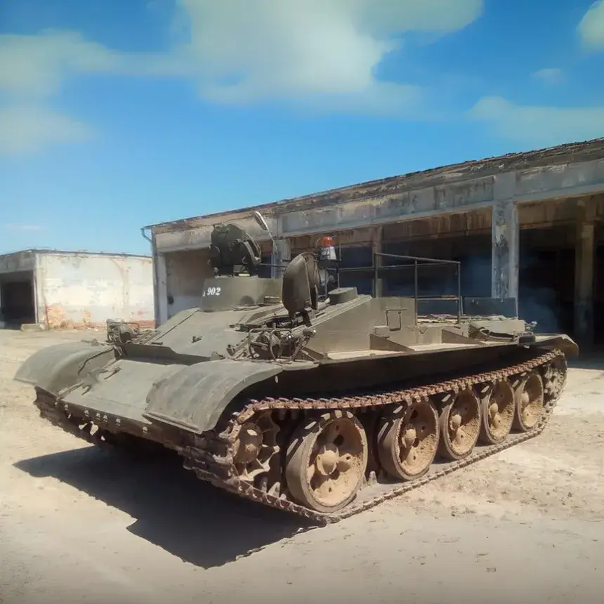 VT-55 harckocsi élményvezetés tankvezetési tereppályán Tapolcán