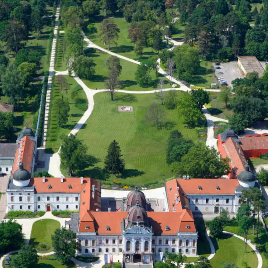 Kastélylátogatás & Sétarepülés a Dunakanyar felett, Gödöllőről indulva (transzferrel)