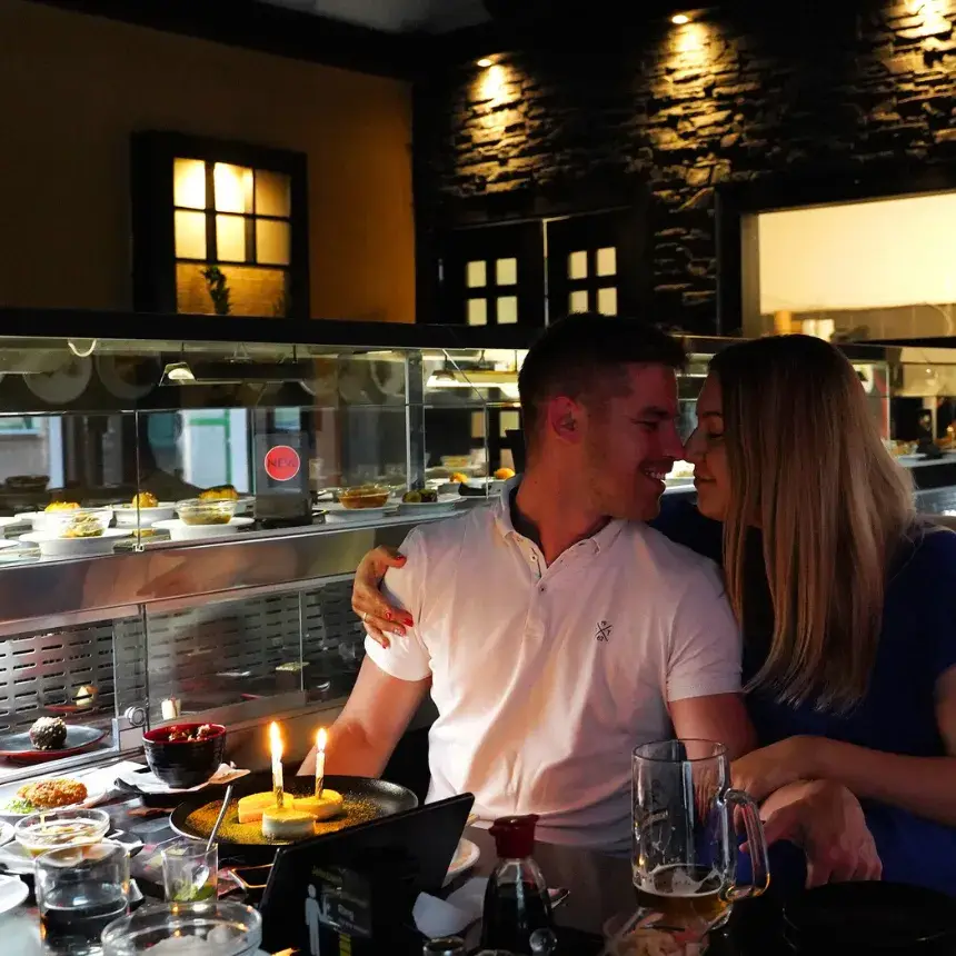 Ázsiai ízkavalkád kettesben a Wasabi Running Sushi & Wok étteremben (Debrecen)