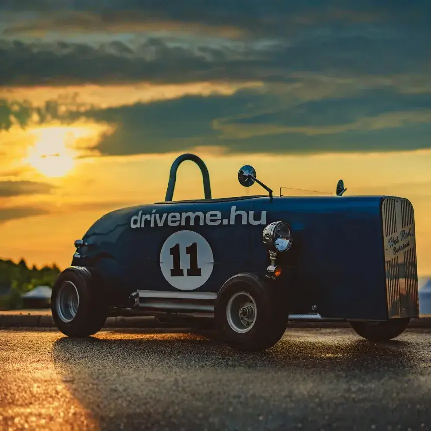 Mini Hot Rod túra Budapest belvárosában – Napfelkeltében!