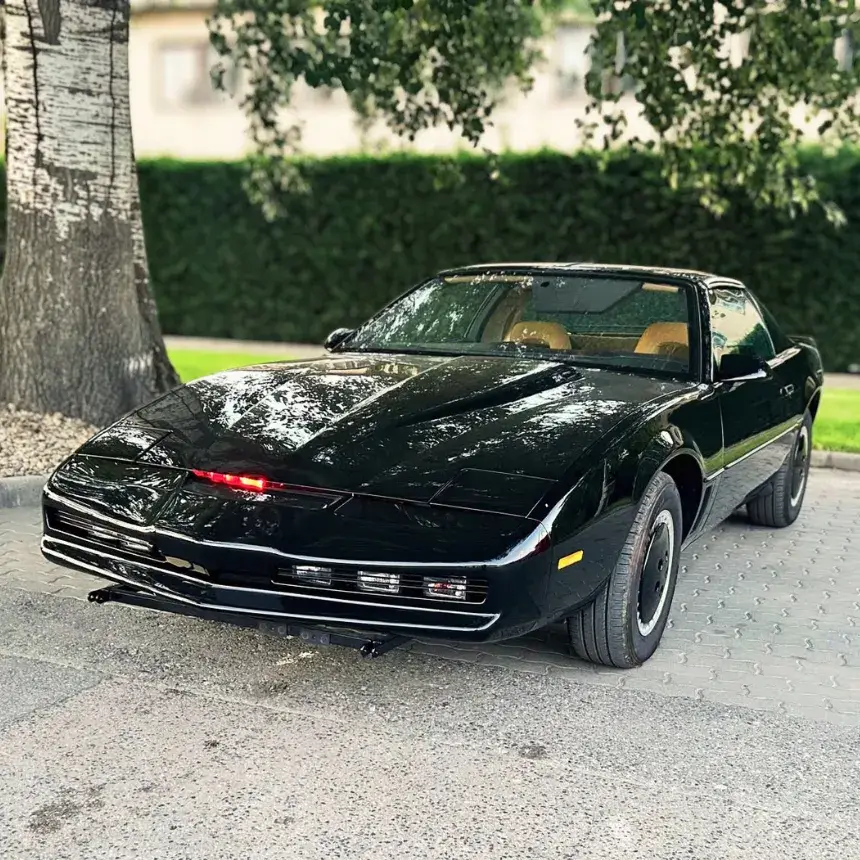 Knight Rider legendája visszatér: 30 perces KITT élményvezetés Tahitótfalun!