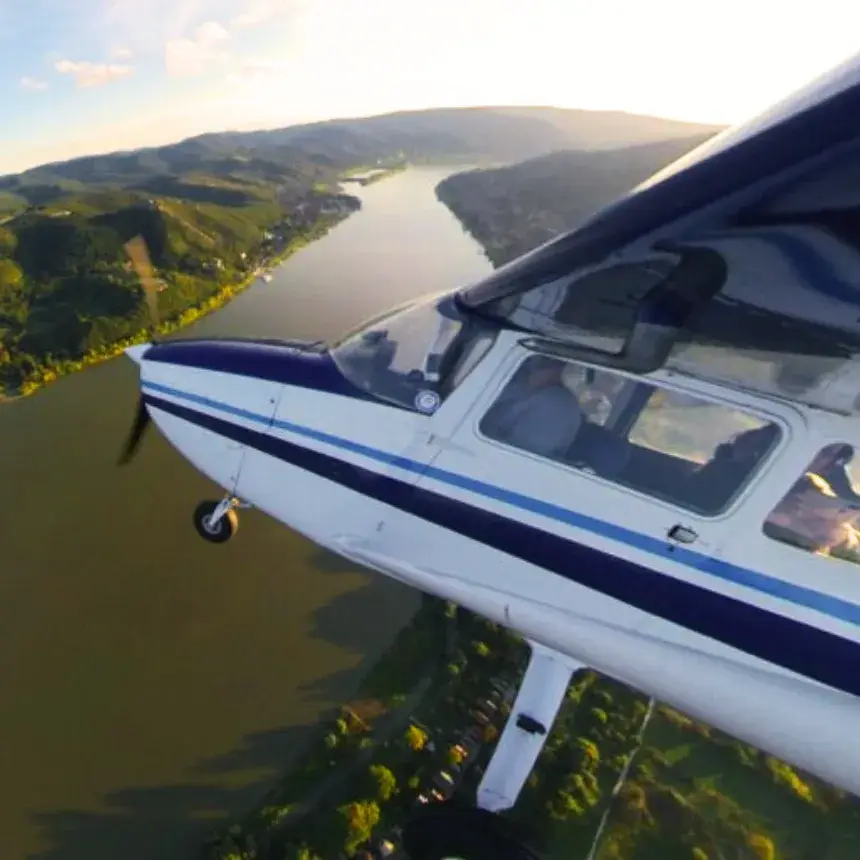 45 perces sétarepülés – Budapest és a Dunakanyar madártávlatból