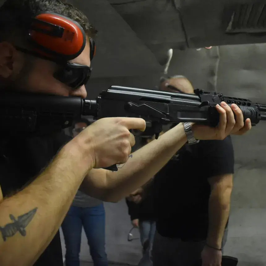 Élménylövészet Budapesten vagy Komáromban: AK-47 csomag – 20 lövés!