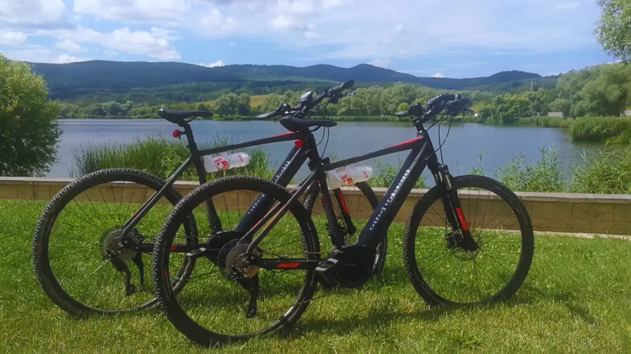 Elektromos kerékpártúra a Tisza-tó körül