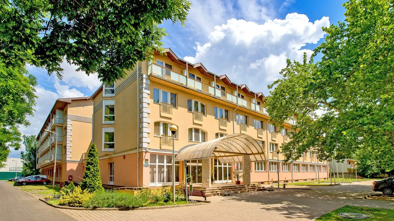 Kikapcsolódás Hajdúszoboszlói Thermal Hotelben 2 éjszaka 2 főre, 2026.06.20. - 09.06 között
