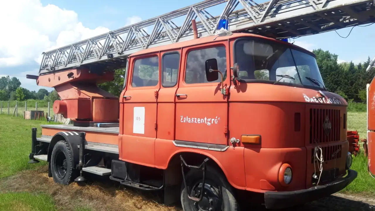 Igazán különleges IFA Tűzoltó vezetése Turán