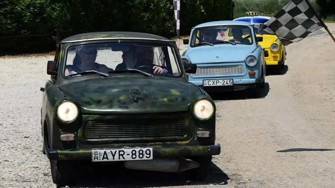Retro kaland Apával! Trabant bérlés budapesti átvétellel
