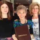 60 oldalas VIP bőrkötéses születésnapi újság a Nagy Napról