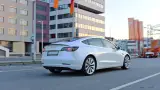 Tesla Model 3 Performance élményvezetés Budapesten