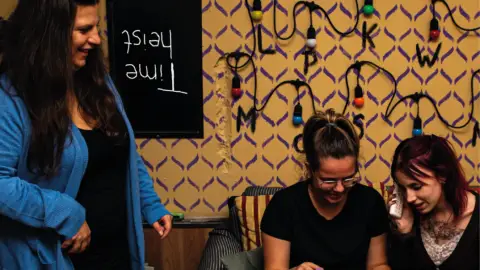 UPSIDE DOWN kreatív szabadulószoba 2