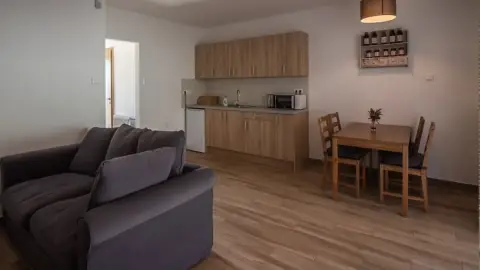 Nyugalom és Béke a Breier Farmon! – Szállás a Tanya Panzióban: Classic apartman 6