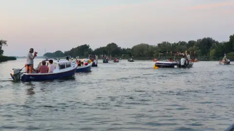 Privát hajótúra a Ráckevei/Soroksári Duna-ág vizén korlátlan Proseccóval – Budapestről indulva 5