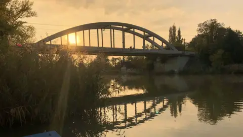 Privát hajótúra a Ráckevei/Soroksári Duna-ág vizén korlátlan Proseccóval – Budapestről indulva 6