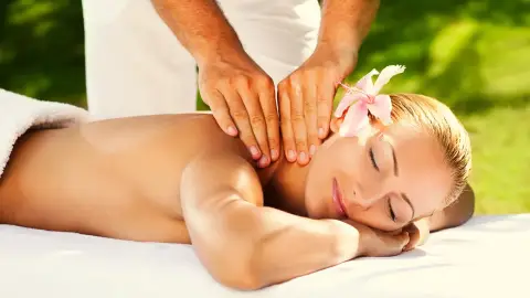 Relaxáló, teljes testmasszázs a Fülöp-szigetek harmóniájával Budapesten 3