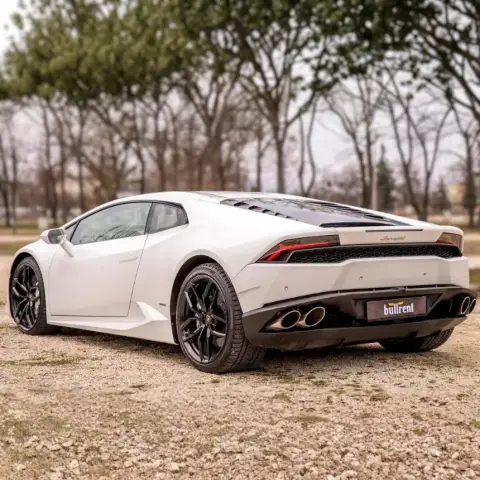 610 lóerős Lamborghini Huracan LP 610-4 autópályás vezetés