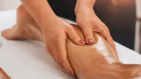 Gyengéd út a feszesebb bőrhöz: Cellulit masszázs nők részére Budapesten! 1