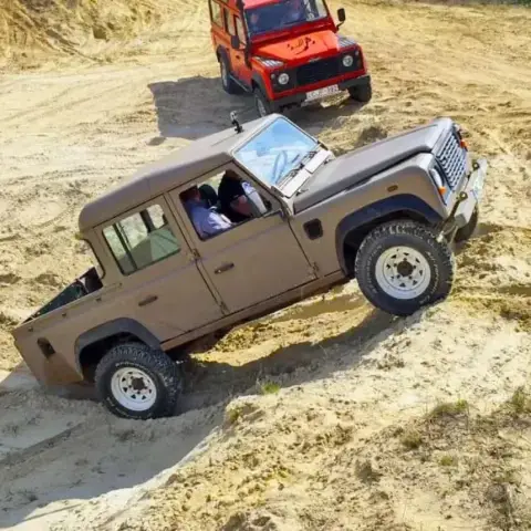 Off-Road túra Érden Land Rover Defender terepjáróval