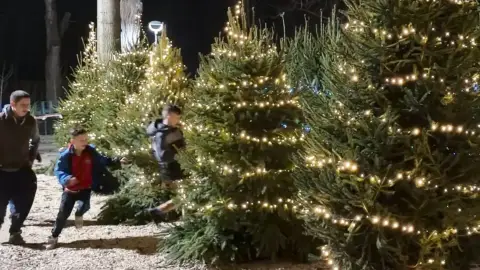 Safari és Családi Élménypark 'VIP' belépőjegy – Vár Titeket Békés megye vadonja! 10