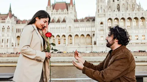 Városnéző Sétahajózás Budapesten 2 fő részére – Korlátlan Rosé fogyasztással! 9