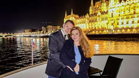 Városnéző Sétahajózás Budapesten 2 fő részére – Korlátlan Rosé fogyasztással! 17