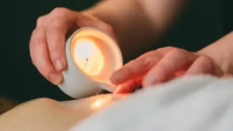 Luxus kényeztetés: Gyertyás masszázs Budapesten 1