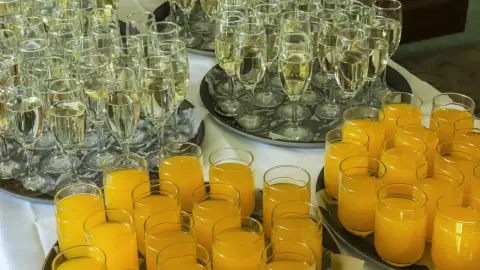 Városnéző sétahajózás a Dunán – koktél kóstolással! 7