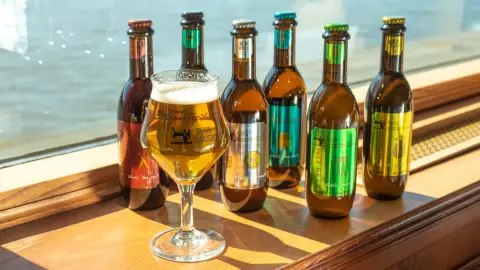 Városnéző sétahajózás a Dunán – koktél kóstolással! 9