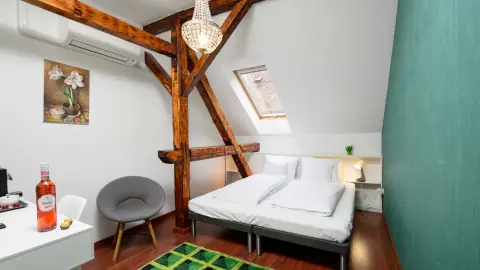 Élményteli, bormámoros pihenés kettesben Eger szívében a Villa Fazolában 5