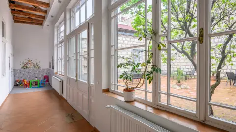 Élményteli, bormámoros pihenés kettesben Eger szívében a Villa Fazolában 14