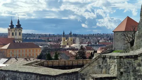 Élményteli, bormámoros pihenés kettesben Eger szívében a Villa Fazolában 17