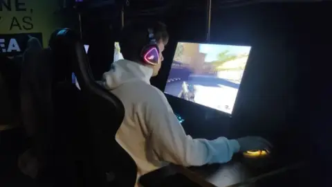 Counter-Strike 2 tréning profi edzővel a Delta 1 Esports Caféban 2