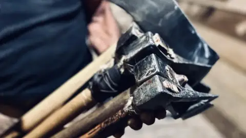 Dobj baltát és tudd meg ki vagy! – Önismereti baltadobálás Budapesten 5