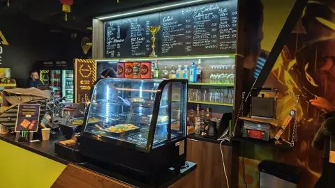 Nagyszülő vs. Unoka! – Közös játék PS-en a Delta 1 Esports Caféban 4