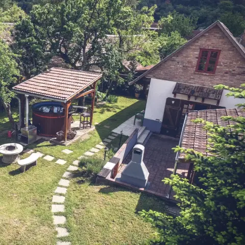 Csajos elvonulás a Padláskincsekbe Nagybörzsönyben