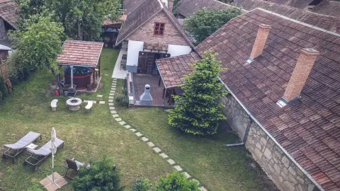 Romantika a Padláskincsek Birtokon Nagybörzsönyben 9