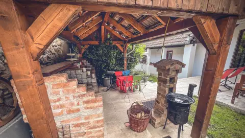 Lazulj Barátaiddal a Padláskincsek Birtokon Nagybörzsönyben 15