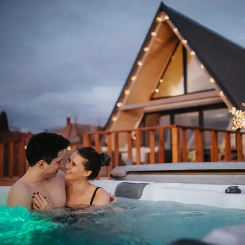 2 éjszaka a jakuzzis Izabella Apartmanban Nagyradán (téli időszak)