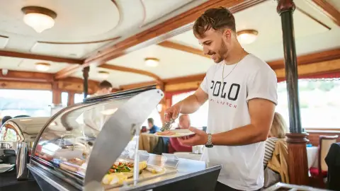 Brunch & Cruise – Villásreggelivel egybekötött városnéző hajókirándulás a Dunán 6