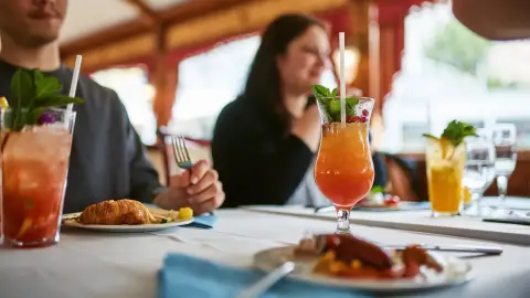 Brunch & Cruise – Villásreggelivel egybekötött városnéző hajókirándulás a Dunán 10