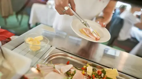 Brunch & Cruise – Villásreggelivel egybekötött városnéző hajókirándulás a Dunán 21