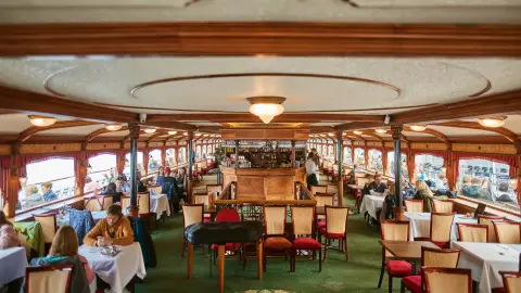 Brunch & Cruise – Villásreggelivel egybekötött városnéző hajókirándulás a Dunán 14